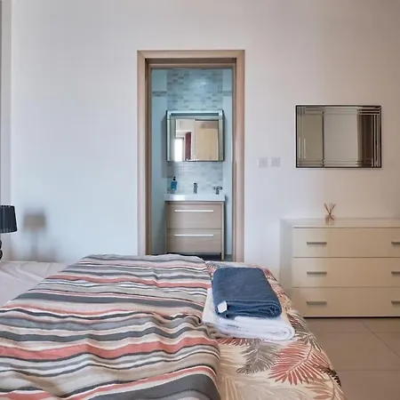 King Bed Balluta Bay En Suite&private Balcony *